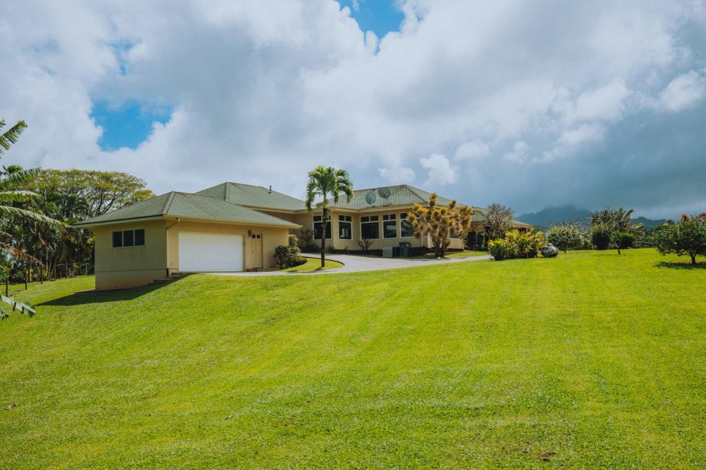 Davek na nepremičnine